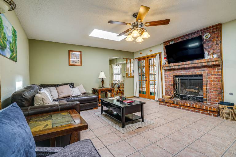 Pet-Friendly El Paso Home  9 Mi to Fort Bliss! — photo 2