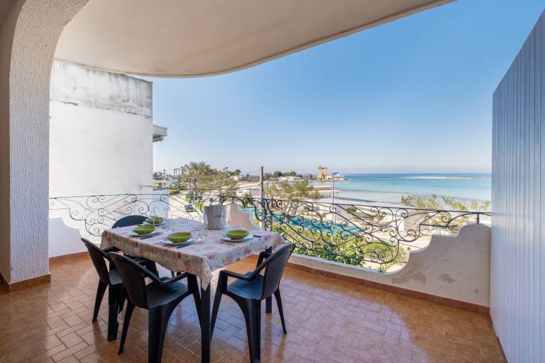 Holiday Home 'Villa Gaudì - Güell' with Sea View, Wi-Fi and Air Conditioning in Nardò