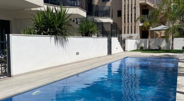 Air-conditioned Elisa Apartment with spacious sunroof lounge and swimming pool in Murcia