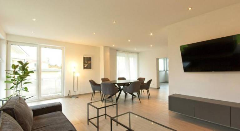 Apartment with garden & terrace — photo 2