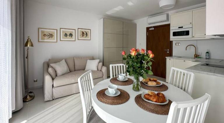 Apartment with patio & yard | Next to the beach | Pet-friendly — photo 3