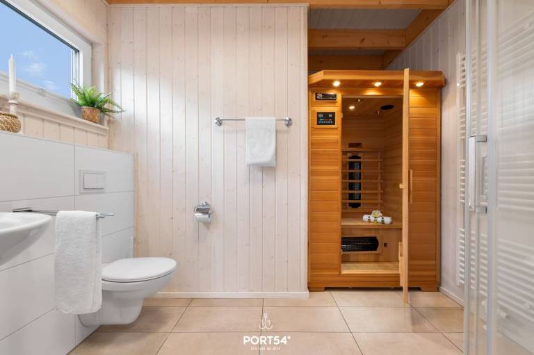 Huus Lee - Infrared sauna, bathtub, fireplace, parking, terrace, beach chair — photo 4