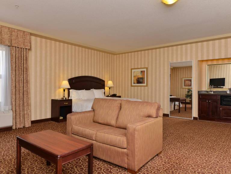 Hampton Inn & Suites by Hilton Edmonton International Airport — photo 2