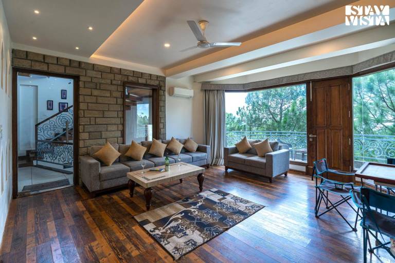 Villa with yard | Pets allowed — photo 4