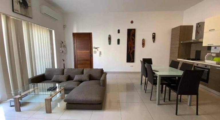 Apartment with patio | Suitable for remote work in St. Julian's