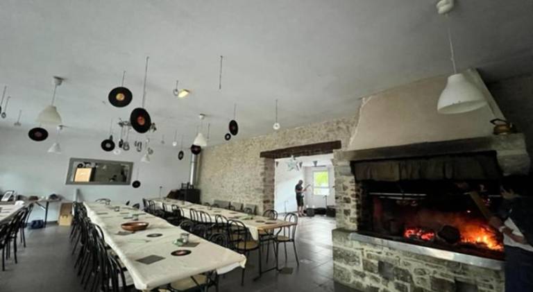 Beautiful house with yard, grill & patio | Pet-friendly — photo 3