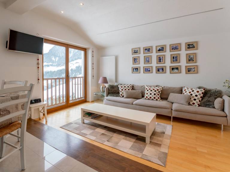 Fully equipped chalet with patio | Pet-friendly — photo 3