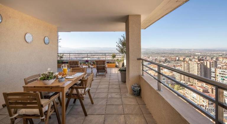 Apartment with patio | Pets are welcome — photo 4