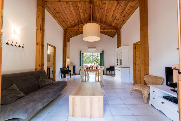 Gite with patio & garden — photo 4
