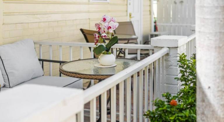 Prime Downtown Key West Spot - The Cozy Little Cottage — photo 4