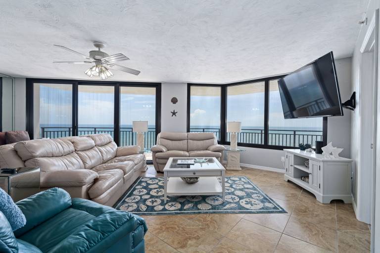 Beachfront 3 Bed Condo Daytona Beach Shores FL