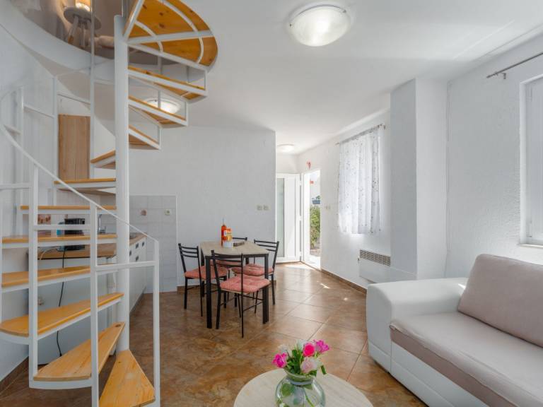 Apartment with terrace | Pets are welcome — photo 3