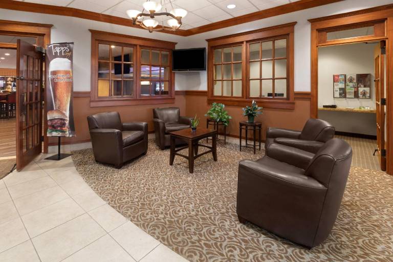 Baymont by Wyndham Jamestown Conference Center & Water Park — photo 5