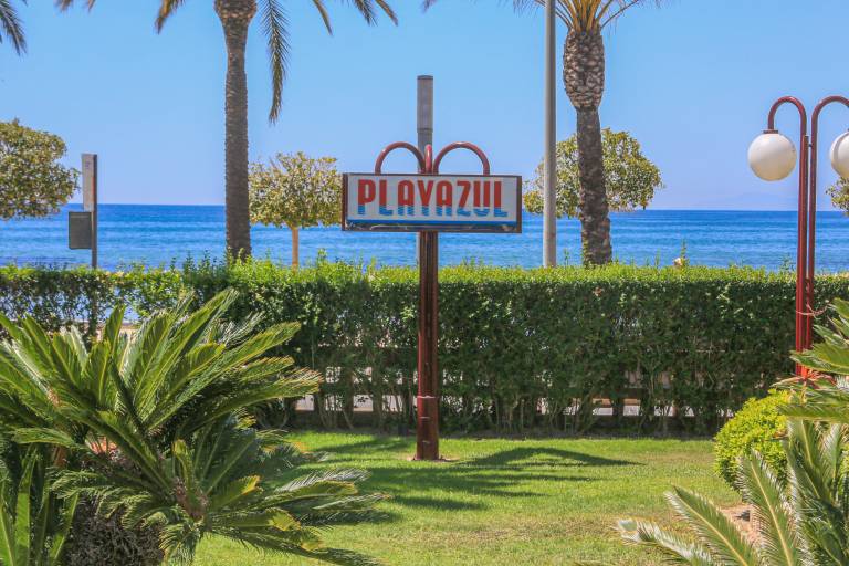 Nice holiday apartment with terrace, pool & yard | Close to the beach | Pet-friendly — photo 3
