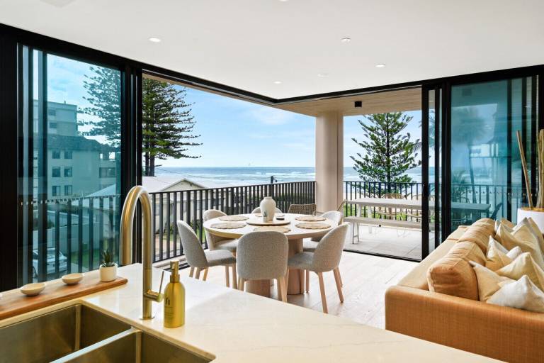 Apartment  Burleigh Heads