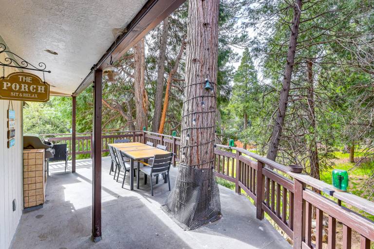 Crestline Home w/ Private Hot Tub: Steps to Lake! — photo 4