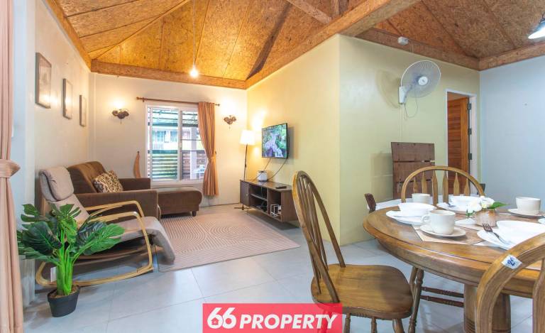 Vacation home with garden & grill | Near Wat Suan Dok | Perfect for remote work | Dogs allowed — photo 3