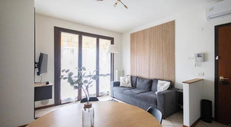 Rental apartment with 2 rooms for 5 persons in Parma