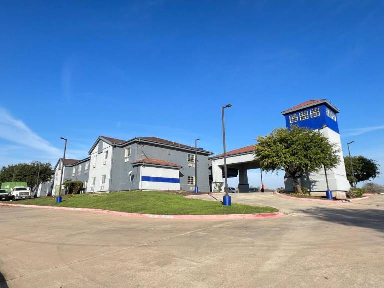 Americas Best Value Inn & Suites Haltom City Ft Worth