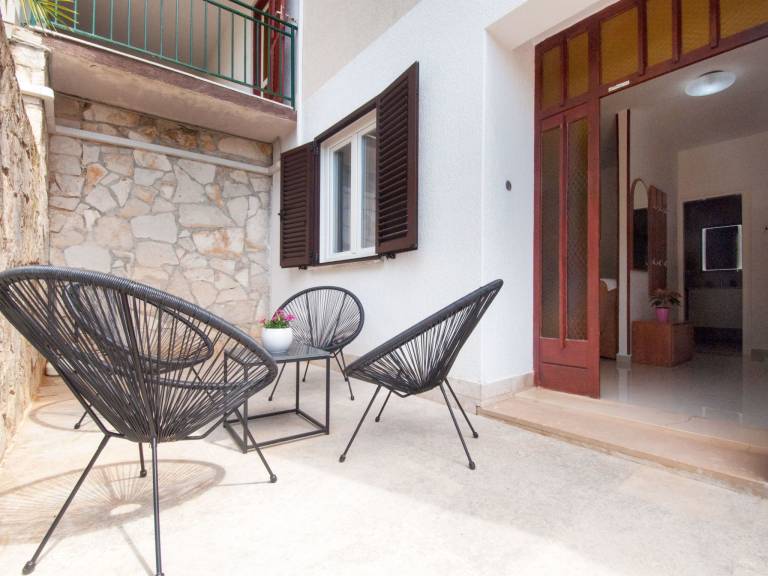 Wohnung "Olia Orange" mit Terrasse — photo 5