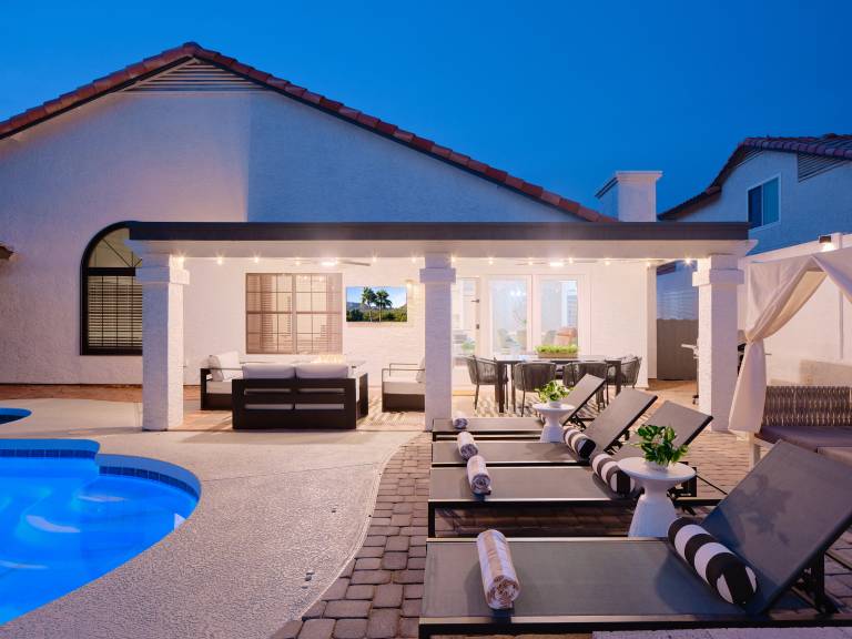 House with private pool, jacuzzi & garden | Mountain view | Perfect for remote work — photo 3