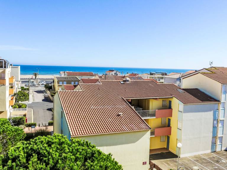 Holiday apartment with patio | Sea view — photo 5