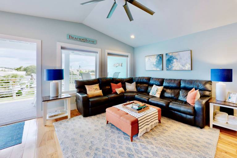 Condo with barbeque | City view — photo 4