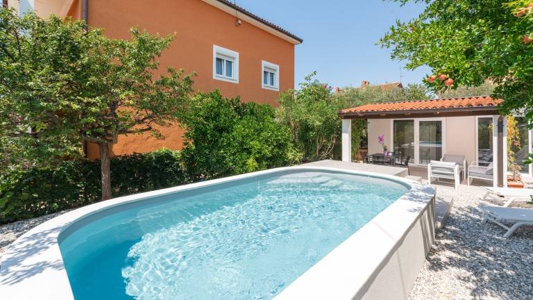 Villa with patio, private pool & barbecue — photo 2