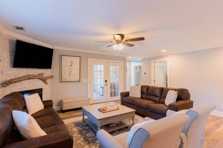 1 Sea Hawk Lane - 5 Bedroom, 5th Row, Pet Friendly! — photo 4