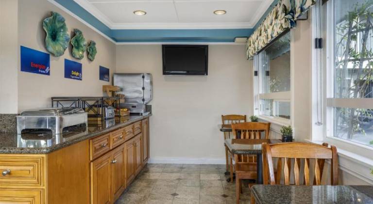 Best Western Tradewinds — photo 4