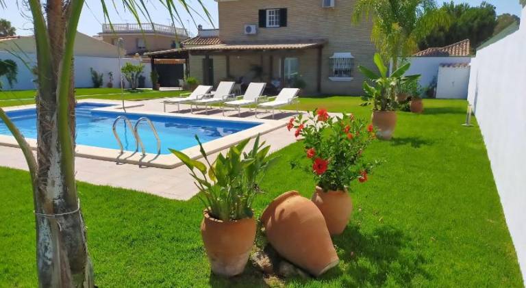 Ample villa with pool | Next to the beach | Dogs allowed in El Puerto de Santa María