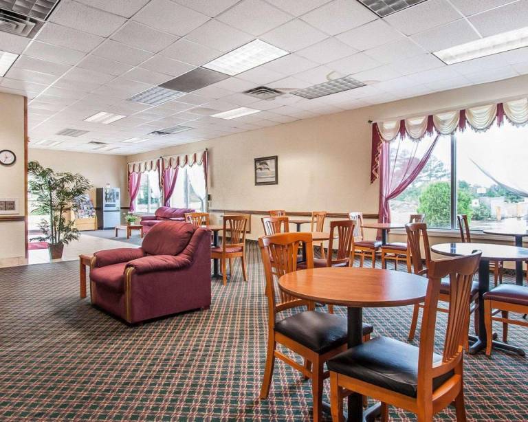 Econo Lodge Cullman South — photo 3
