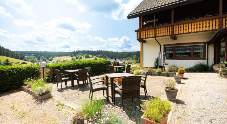 Auerhahn Bed and Breakfast -Black Forest Waldhotel — photo 2