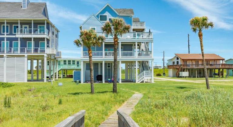 House | Beach nearby | Dogs allowed — photo 3
