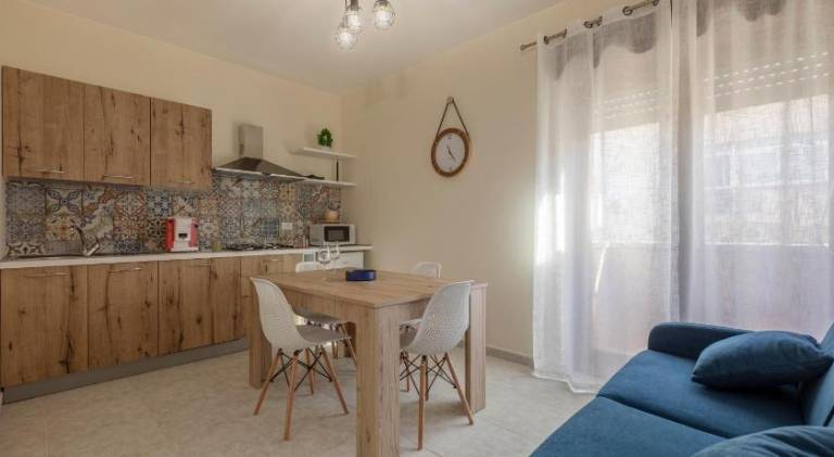 Apartment with 2 rooms for 6 persons — photo 3
