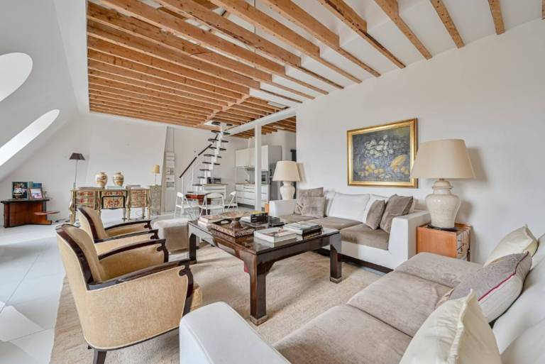 Rental apartment with fast internet | Near Arc de Triomphe | City view | Perfect for remote work — photo 3