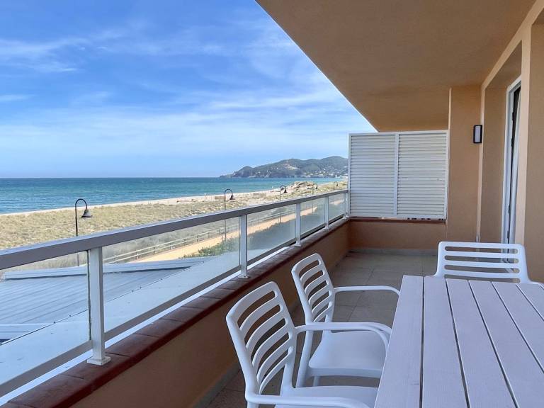 Fully equipped lovely holiday apartment with garden & pool | Next to the beach | Pets allowed — photo 2