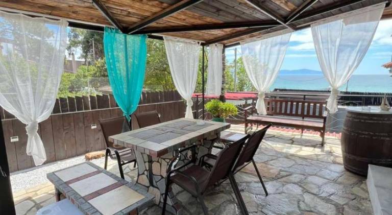 House with patio, yard & barbecue | Suitable for remote work — photo 3