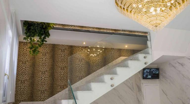 EF Luxury Living — photo 3