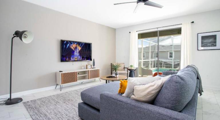 Spacious house with pool | Pets are welcome — photo 2