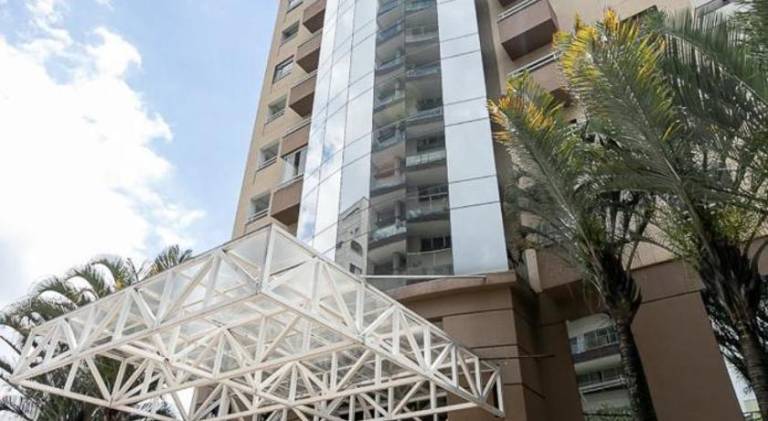 Serviced apartment with garden, sauna & patio in Olímpia