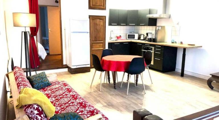 Rental apartment with 2 rooms for 5 persons in Montauban