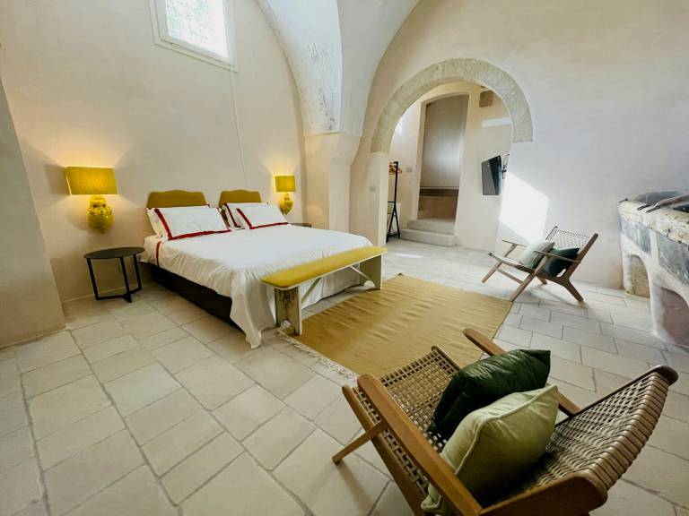 Holiday apartment with pool, patio & garden — photo 3
