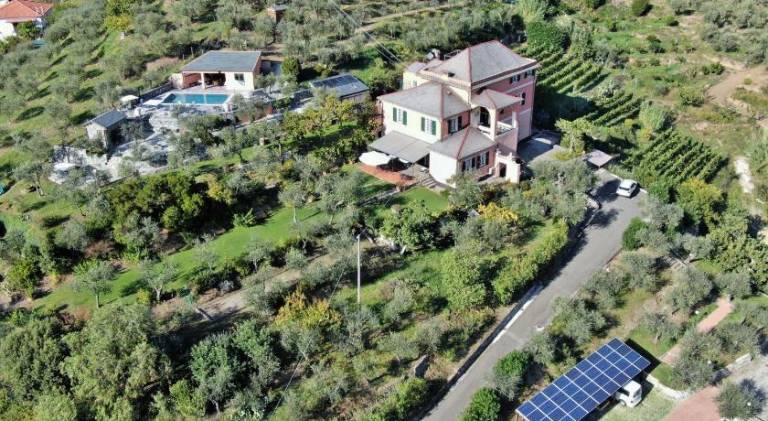 Pleasant farm with pool, patio & yard | Dogs allowed in Monterosso al Mare