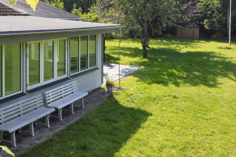 Vacation home with terrace & garden — photo 3