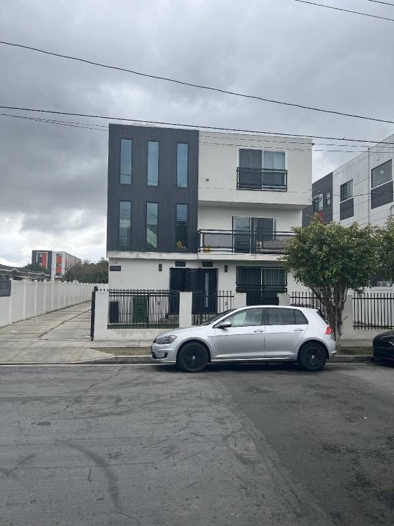 The Diaz Hostel on Western