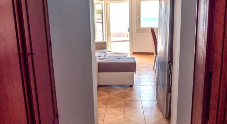 House with 1 room for 5 persons — photo 3