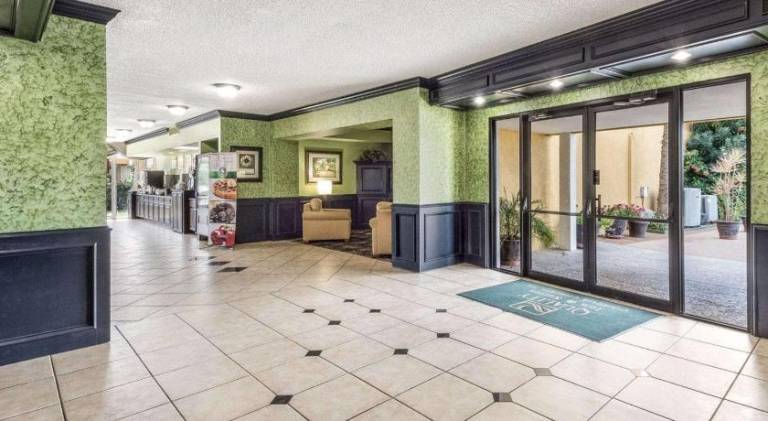 Quality Inn & Suites Corpus Christi Beachside — photo 5