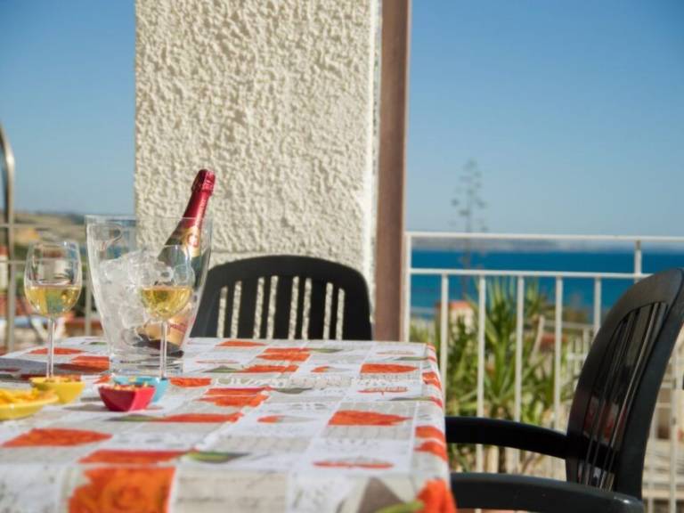 Ruhige Ferienwohnung in Sciacca mit Grill und Terrasse und Meerblick — photo 2