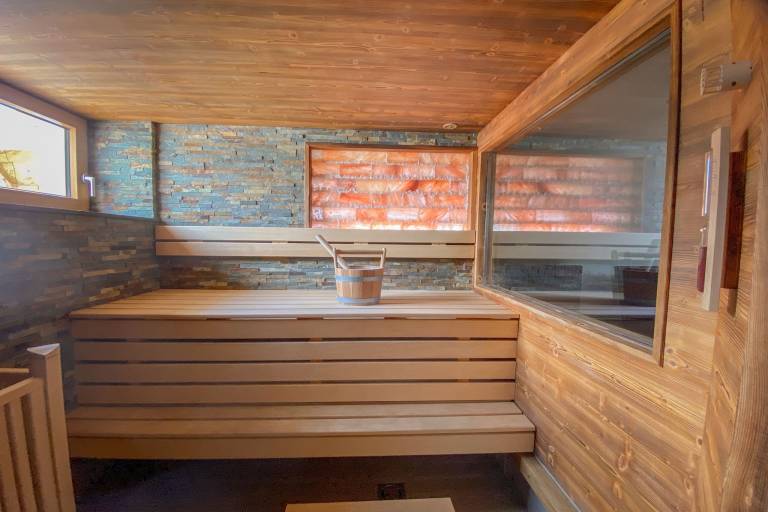 Fully equipped house with BBQ, yard & sauna | Mountain view | Dogs allowed — photo 2